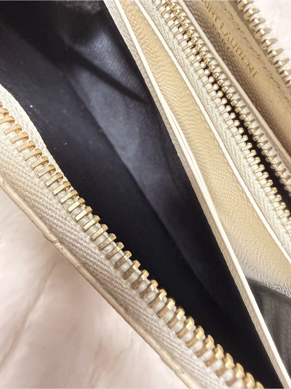 YVES SAINT LAURENT YSL White Chevron Zip Around Full Wallet - Picture 14 of 15